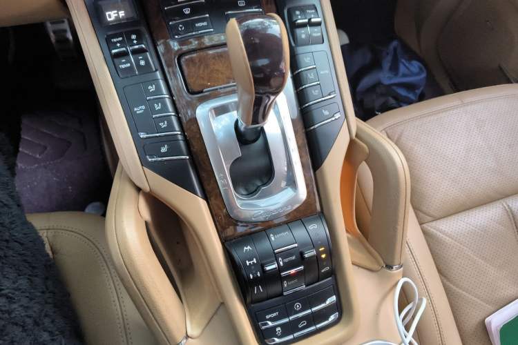 Used Porsche Cayenne 2011 Cayenne 3.0T Gear Lever