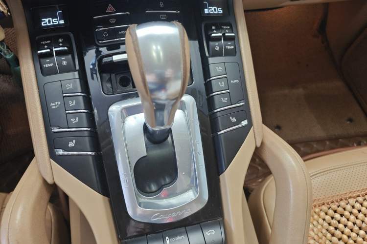 Used Porsche Cayenne 2011 Cayenne 3.0T Gear Lever