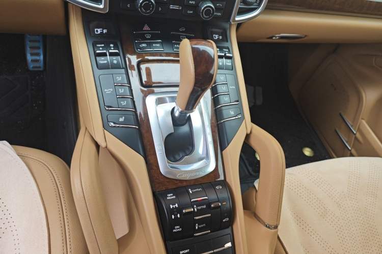 Used Porsche Cayenne 2011 Cayenne 3.0T Gear Lever
