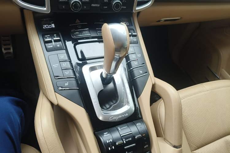 Used Porsche Cayenne 2011 Cayenne 3.0T Gear Lever