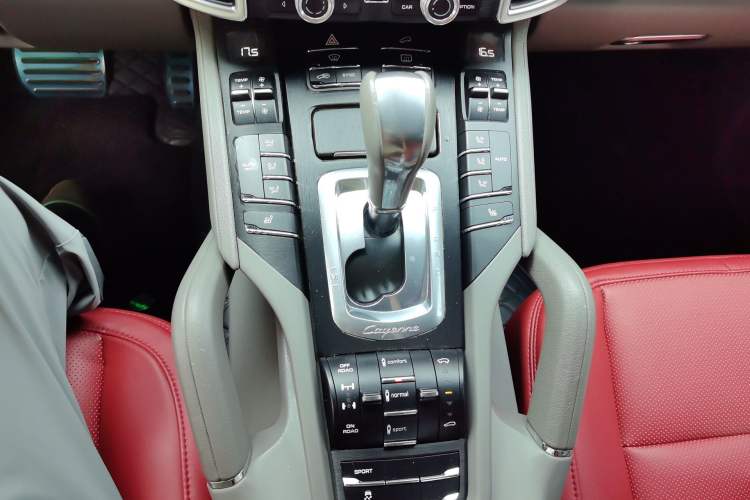 Used Porsche Cayenne 2011 Cayenne 3.0T Gear Lever