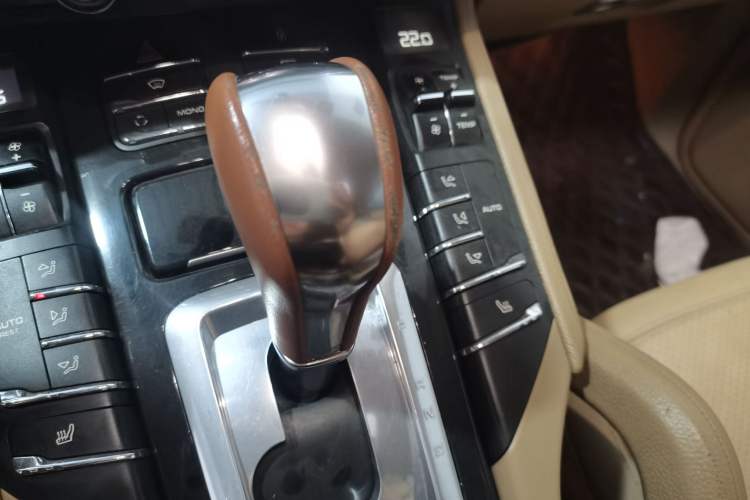 Used Porsche Cayenne 2011 Cayenne 3.0T Gear Lever