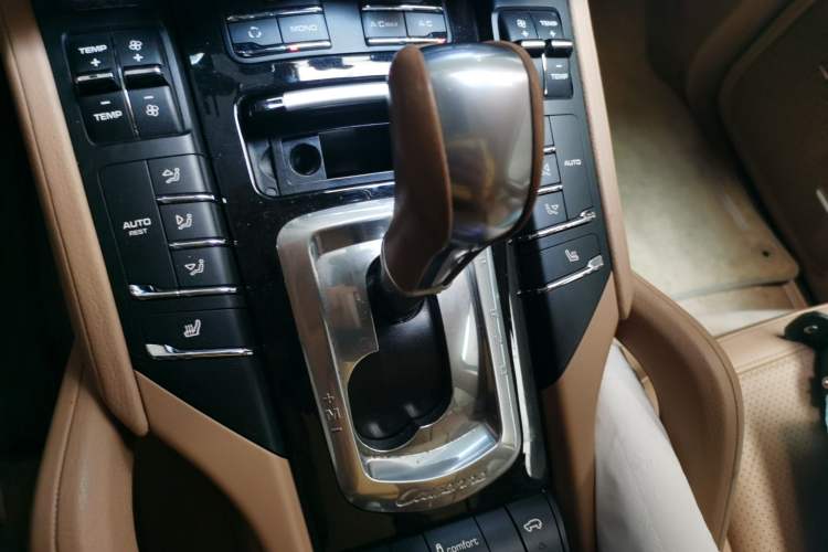 Used Porsche Cayenne 2011 Cayenne 3.0T Gear Lever