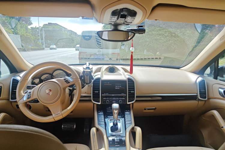 Used Porsche Cayenne 2011 Cayenne S 4.8L Headliner