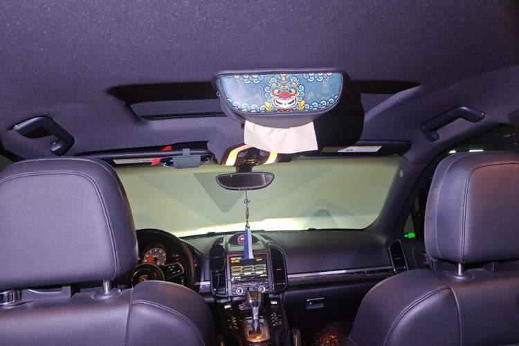 Used Porsche Cayenne 2011 Cayenne S Hybrid 3.0T Headliner