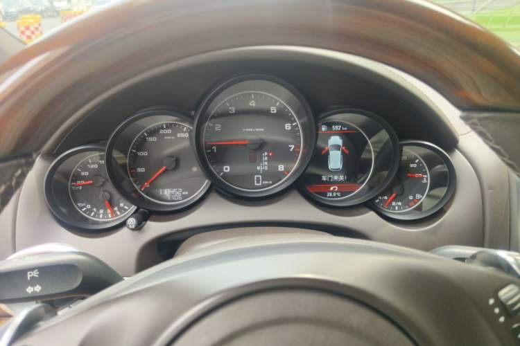 Used Porsche Cayenne 2011 Cayenne 3.0T Instrument Cluster