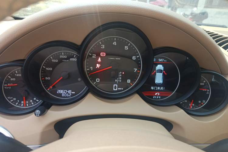 Used Porsche Cayenne 2011 Cayenne 3.0T Instrument Cluster