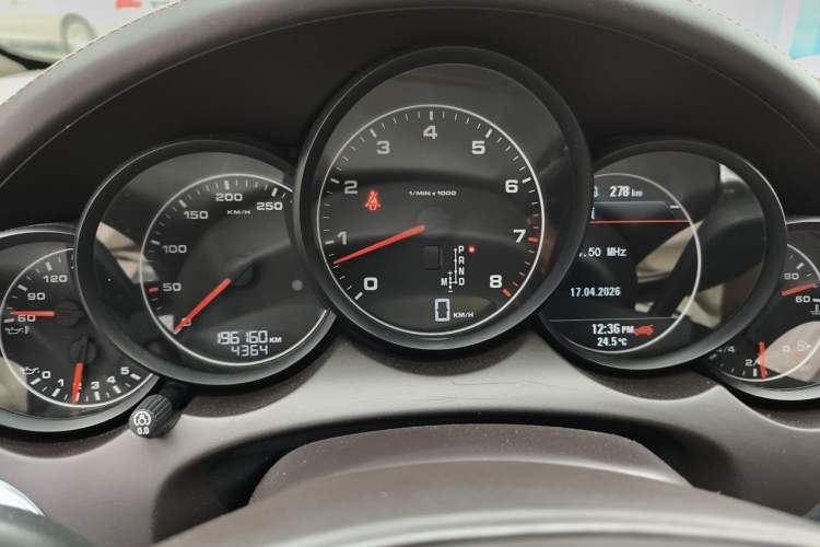 Used Porsche Cayenne 2011 Cayenne 3.0T Instrument Cluster