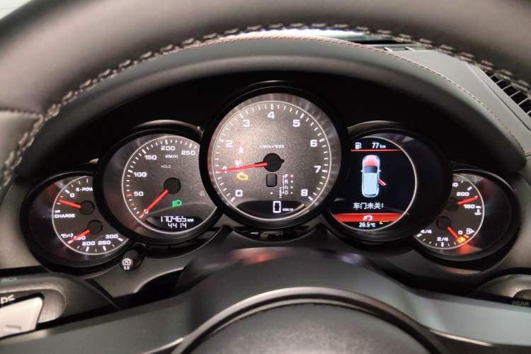 Used Porsche Cayenne 2011 Cayenne 3.0T Instrument Cluster