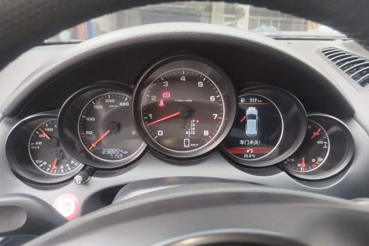 Used Porsche Cayenne 2011 Cayenne 3.0T Instrument Cluster