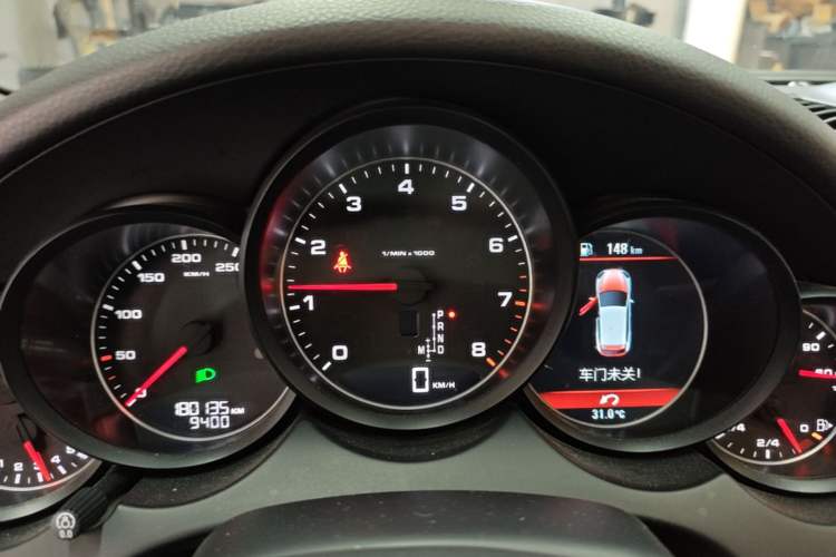 Used Porsche Cayenne 2011 Cayenne 3.0T Instrument Cluster