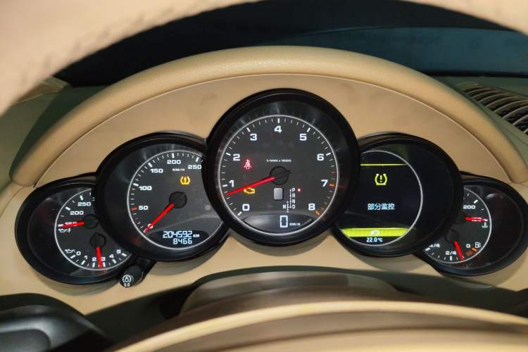 Used Porsche Cayenne  Instrument Cluster