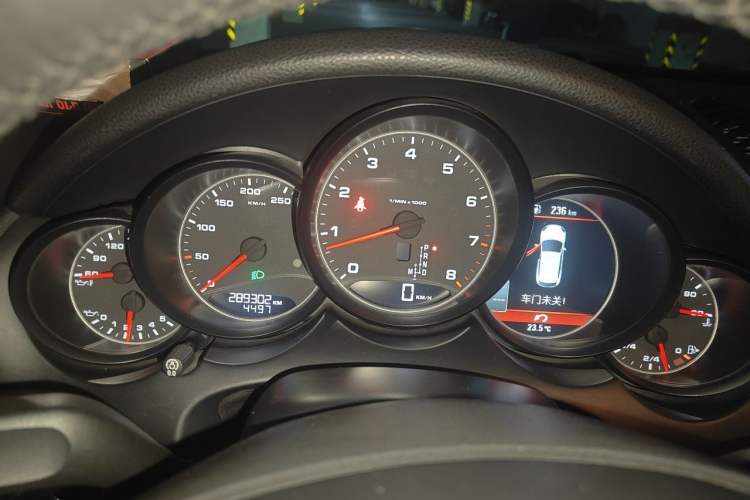 Used Porsche Cayenne 2011 Cayenne 3.0T Instrument Cluster