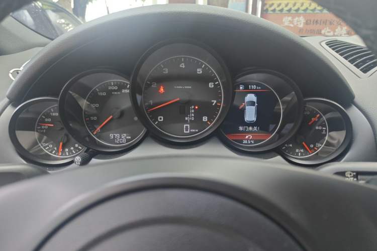 Used Porsche Cayenne 2011 Cayenne 3.0T Instrument Cluster