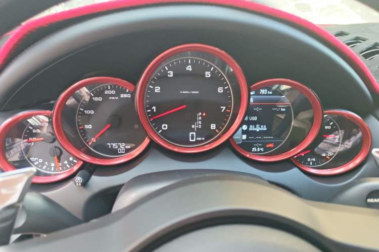 Used Porsche Cayenne 2011 Cayenne 3.0T Instrument Cluster