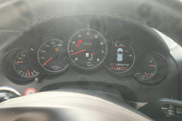 Used Porsche Cayenne 2011 Cayenne 3.0T Instrument Cluster