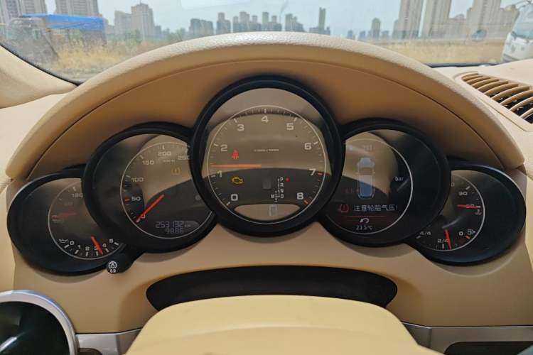 Used Porsche Cayenne 2011 Cayenne 3.0T Instrument Cluster