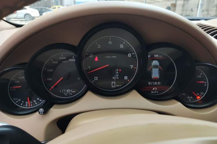 Used Porsche Cayenne 2011 Cayenne 3.0T Instrument Cluster