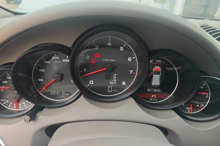 Used Porsche Cayenne 2011 Cayenne 3.0T Instrument Cluster