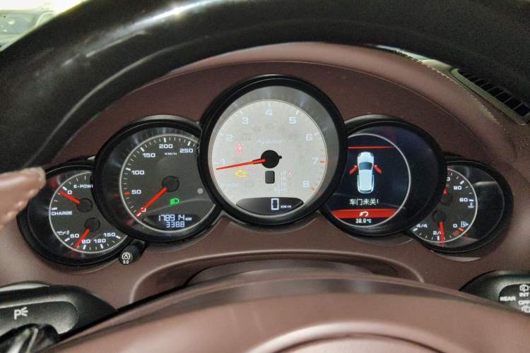 Used Porsche Cayenne 2011 Cayenne S Hybrid 3.0T Instrument Cluster