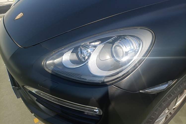 Used Porsche Cayenne 2011 Cayenne 3.0T Left Front Headlight