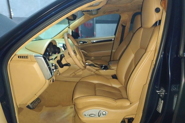 Used Porsche Cayenne  Left Front Seat