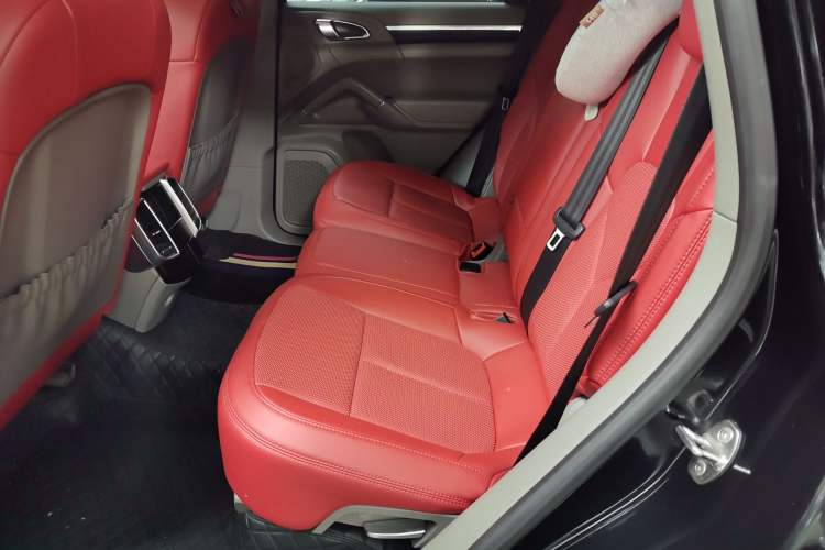 Used Porsche Cayenne 2011 Cayenne 3.0T Left Rear Seat