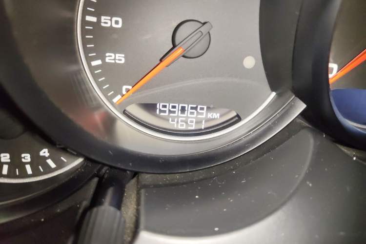 Used Porsche Cayenne 2011 3.6L automatic transmission U.S. specification Odometer Close Up