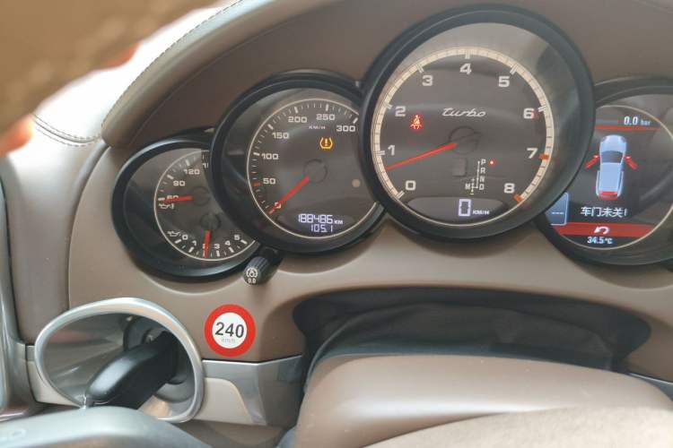 Used Porsche Cayenne 2011 Cayenne Turbo 4.8T Odometer Close Up