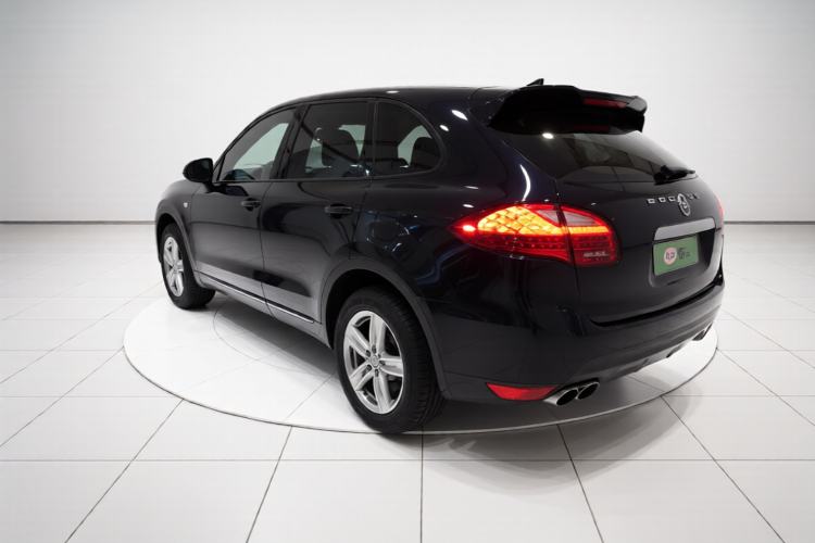 Used Porsche Cayenne 2011 3.6L automatic transmission U.S. specification Rear Left 45 Deg