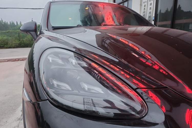 Used Porsche Cayenne 2011 Cayenne 3.0T Right Front Headlight