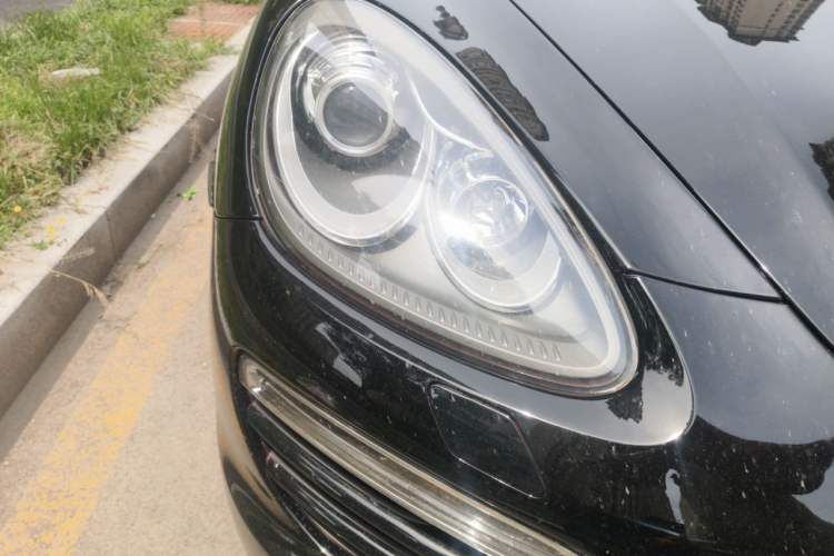 Used Porsche Cayenne 2011 Cayenne 3.0T Right Front Headlight