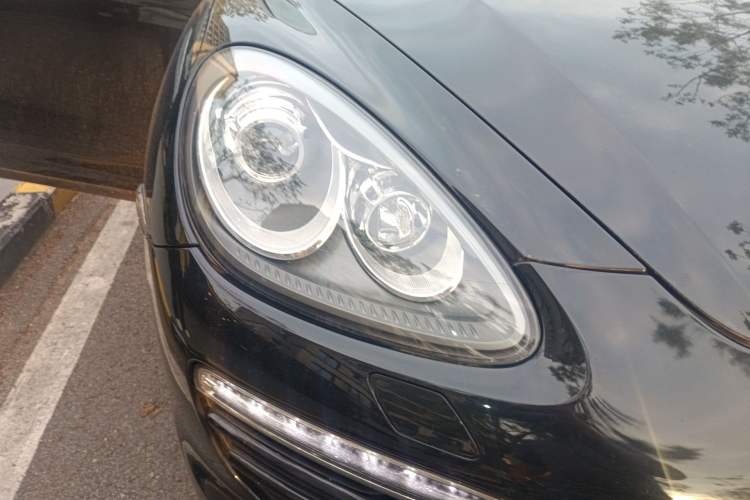 Used Porsche Cayenne 2011 Cayenne 3.0T Right Front Headlight