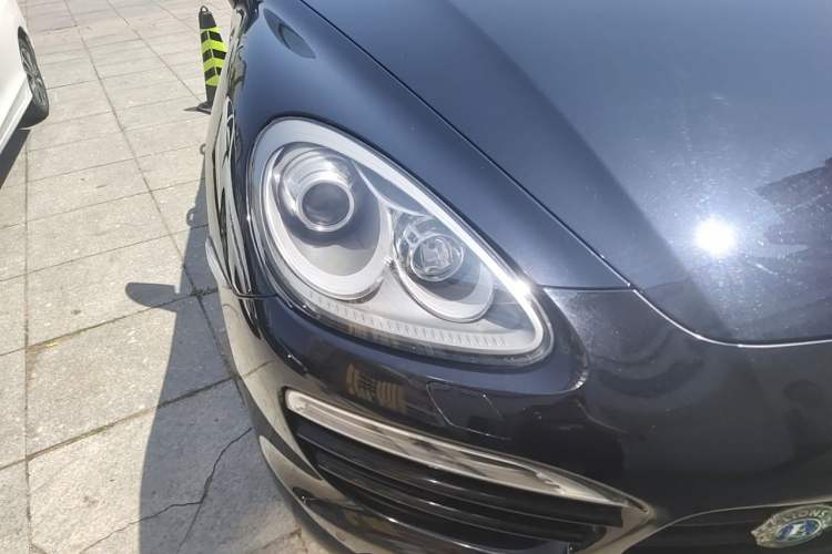 Used Porsche Cayenne 2011 Cayenne 3.0T Right Front Headlight