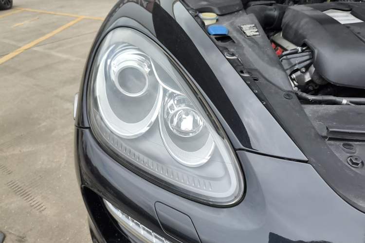 Used Porsche Cayenne 2011 Cayenne 3.0T Right Front Headlight