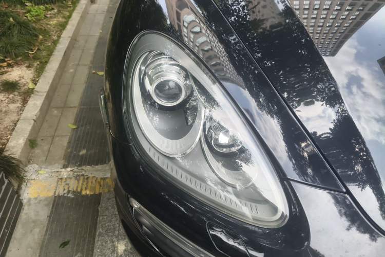 Used Porsche Cayenne 2011 Cayenne S 4.8L Right Front Headlight