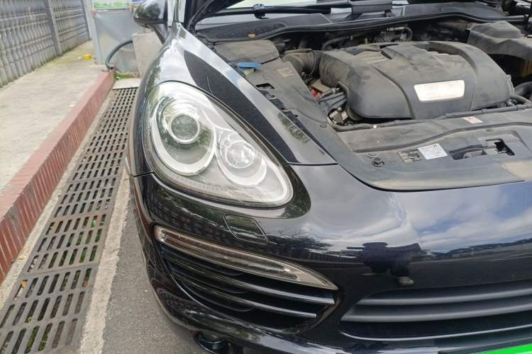 Used Porsche Cayenne 2011 Cayenne 3.0T Right Front Headlight