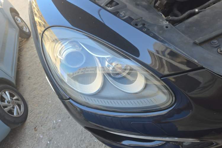 Used Porsche Cayenne 2011 Cayenne 3.0T Right Front Headlight