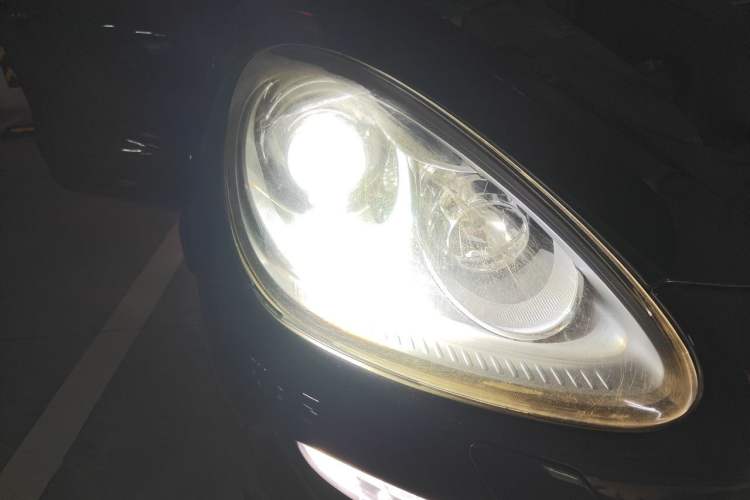 Used Porsche Cayenne 2011 Cayenne 3.0T Right Front Headlight