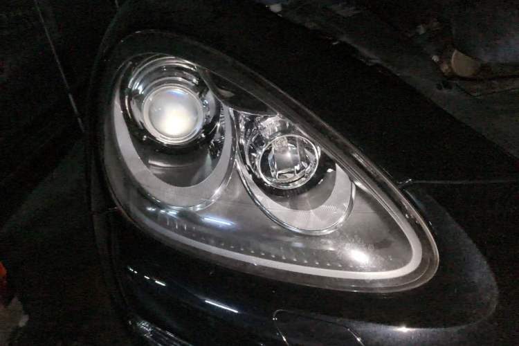 Used Porsche Cayenne 2011 Cayenne 3.0T Right Front Headlight