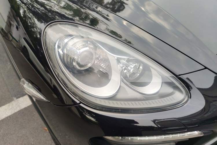 Used Porsche Cayenne 2011 Cayenne Turbo 4.8T Right Front Headlight