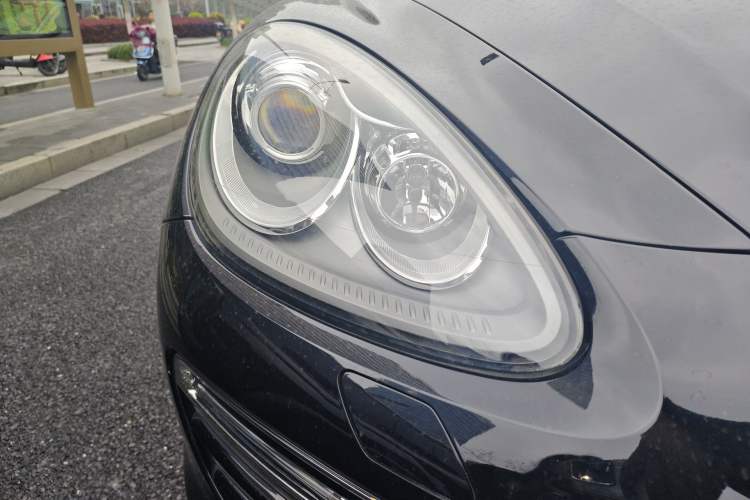 Used Porsche Cayenne 2011 Cayenne 3.0T Right Front Headlight