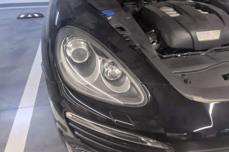 Used Porsche Cayenne 2011 Cayenne 3.0T Right Front Headlight