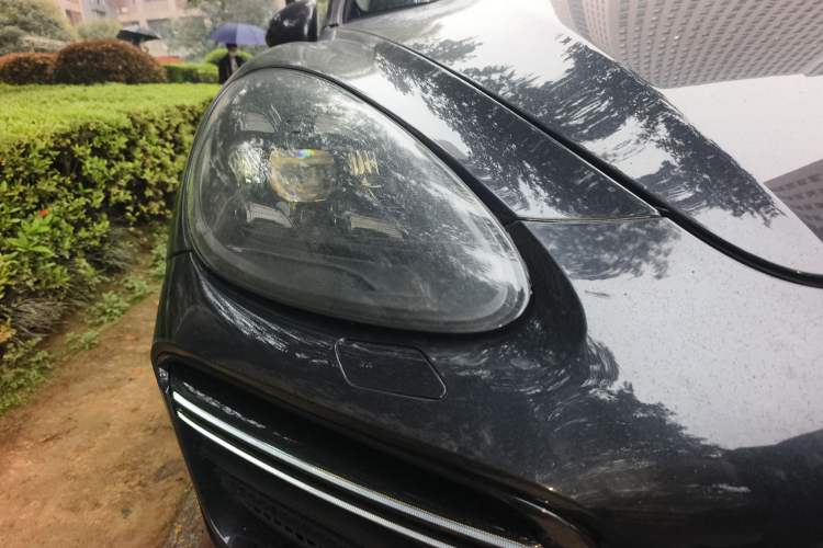 Used Porsche Cayenne 2011 Cayenne 3.0T Right Front Headlight