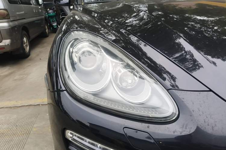 Used Porsche Cayenne 2011 Cayenne 3.0T Right Front Headlight