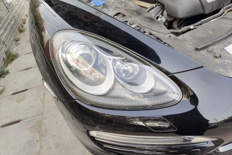 Used Porsche Cayenne 2011 Cayenne 3.0T Right Front Headlight