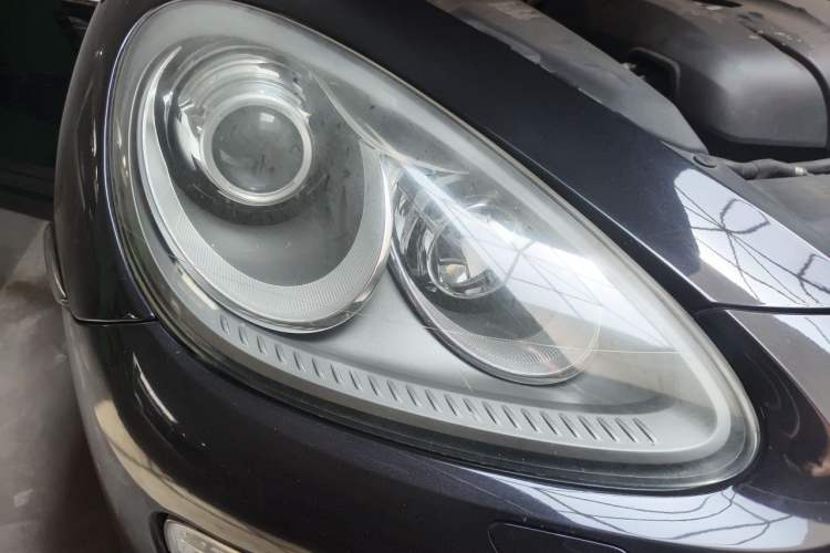 Used Porsche Cayenne 2011 Cayenne 3.0T Right Front Headlight