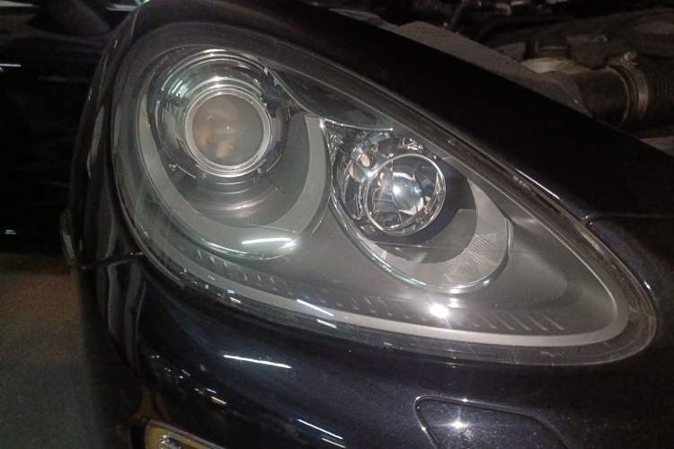 Used Porsche Cayenne 2011 Cayenne S 4.8L Right Front Headlight