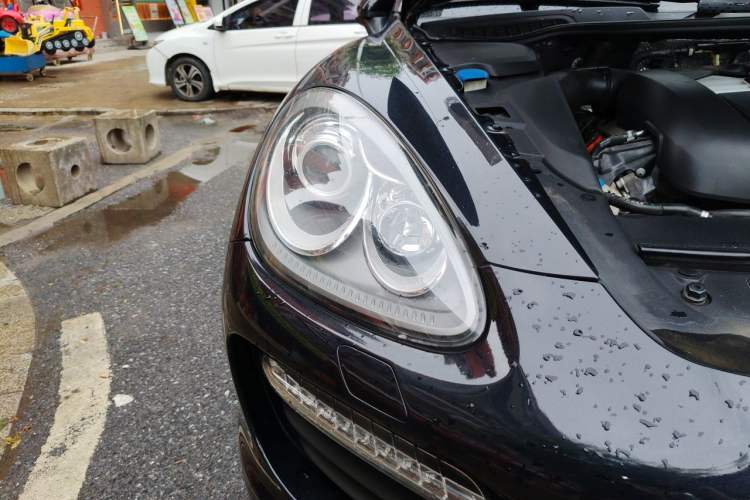Used Porsche Cayenne 2011 Cayenne 3.0T Right Front Headlight