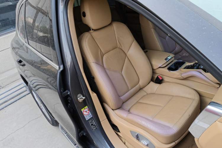 Used Porsche Cayenne 2011 Cayenne 3.0T Right Front Seat